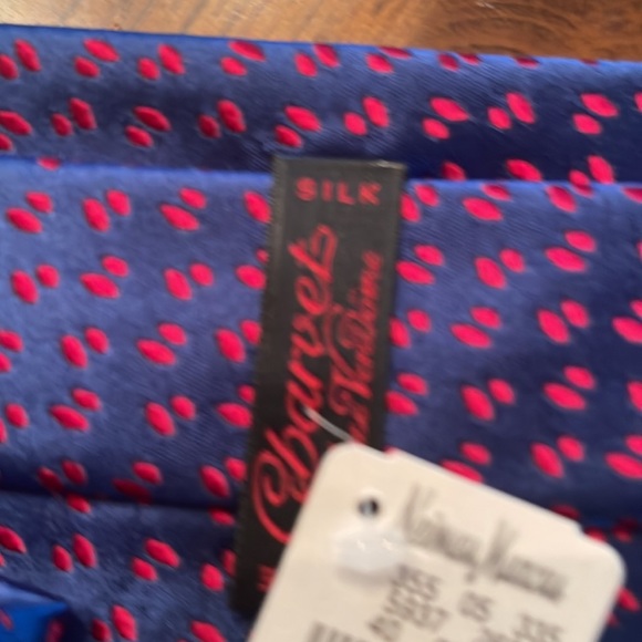 NWT Neumann Marcus 100% silk vintage tie in blue and red - Picture 8 of 10